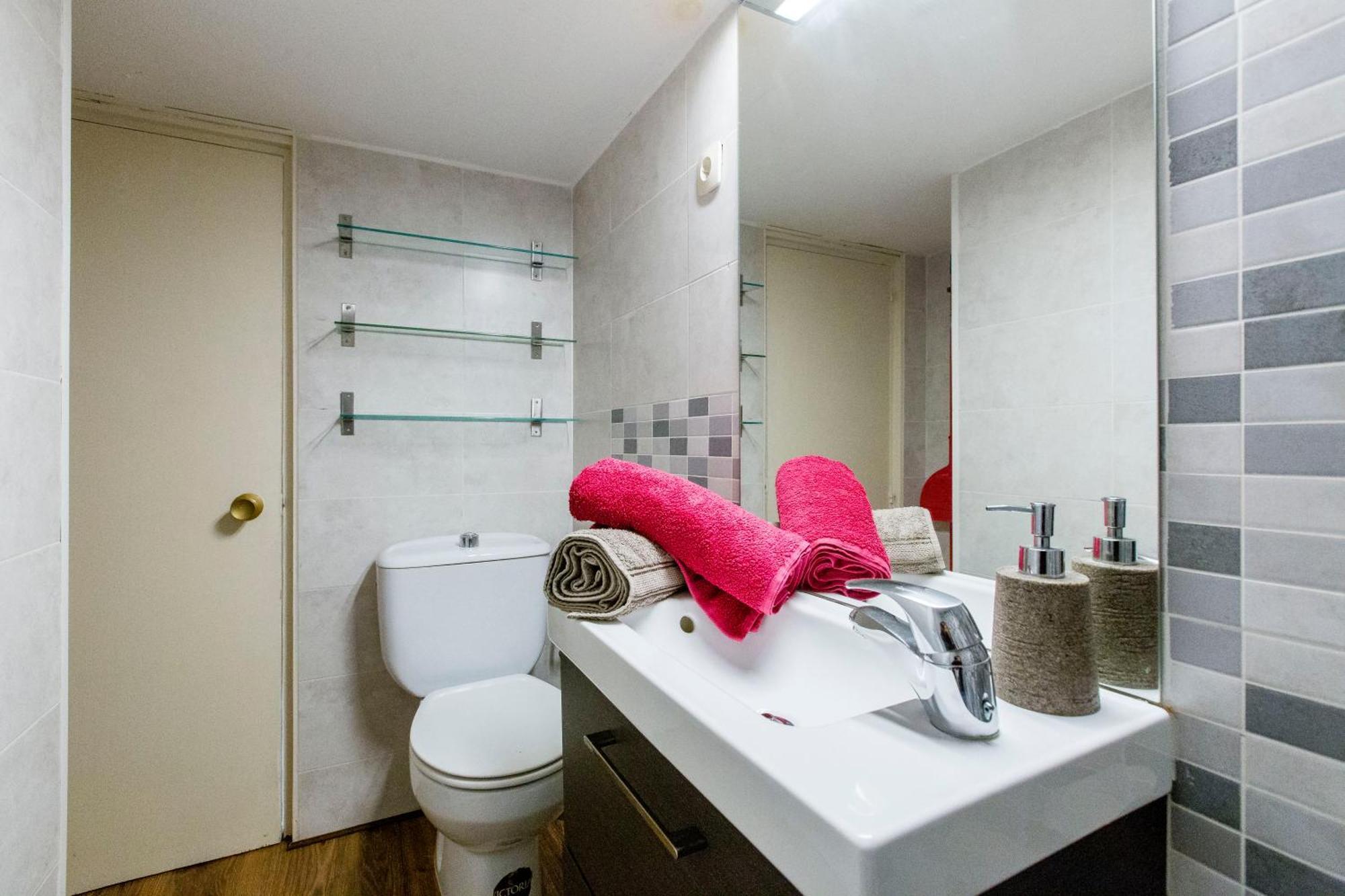 Apartamento Sunny N Quiet Penthouse In The Center.Atico Centro Madrid Exterior foto